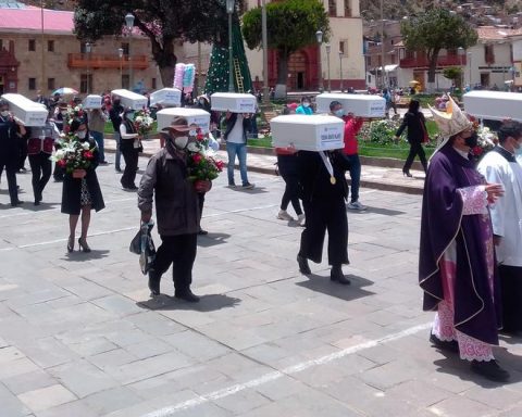 They hand over the bodies of victims 30 years after they were murdered in Huancavelica