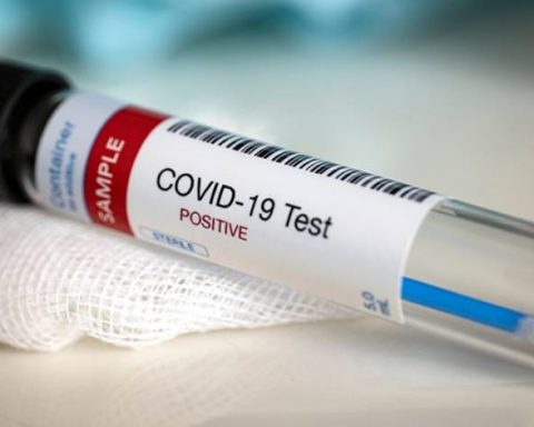 They report 55 cases of COVID-19 and a new deceased