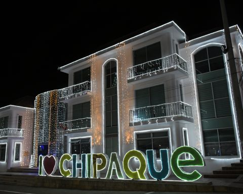 With 3D lighting and lighted trucks Christmas will be lit in Chipaque, Cundinamarca