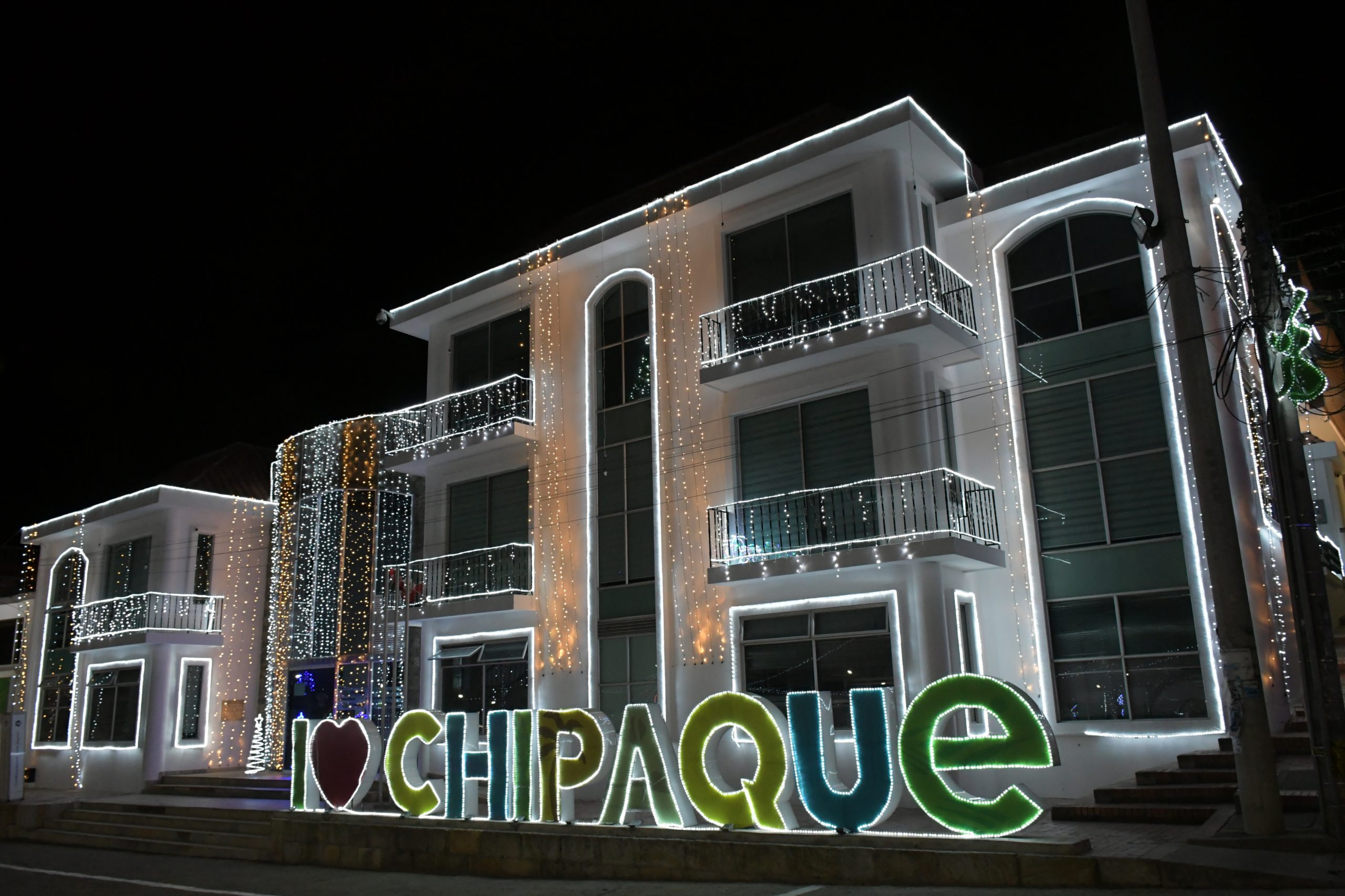 With 3D lighting and lighted trucks Christmas will be lit in Chipaque, Cundinamarca