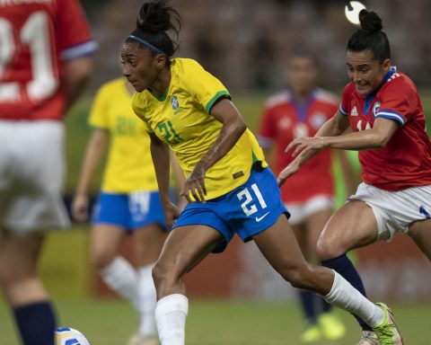 Women's team ends season with Manaus Tournament title