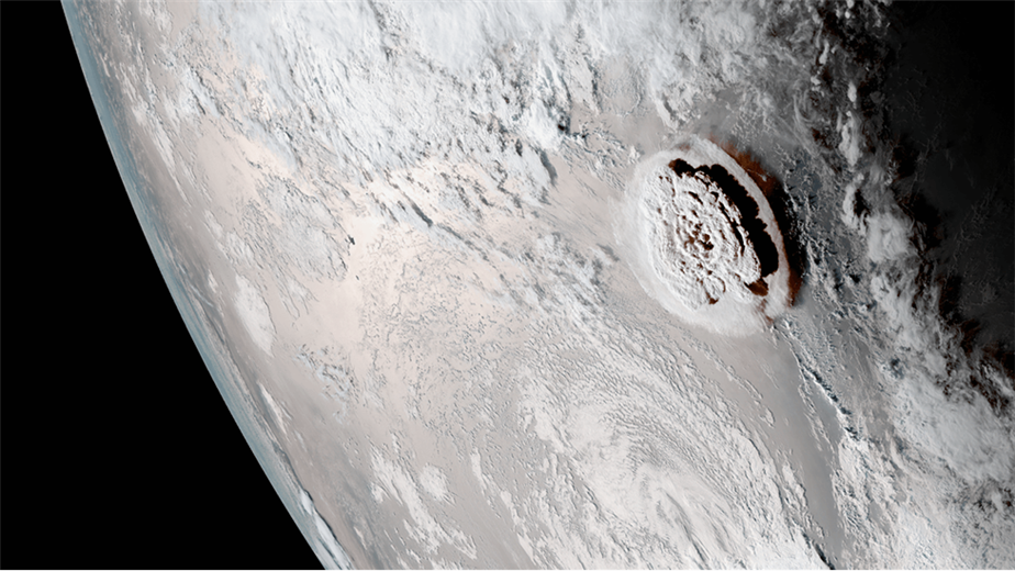 6 graphs showing how Tonga's eruption spread across the Pacific so violently