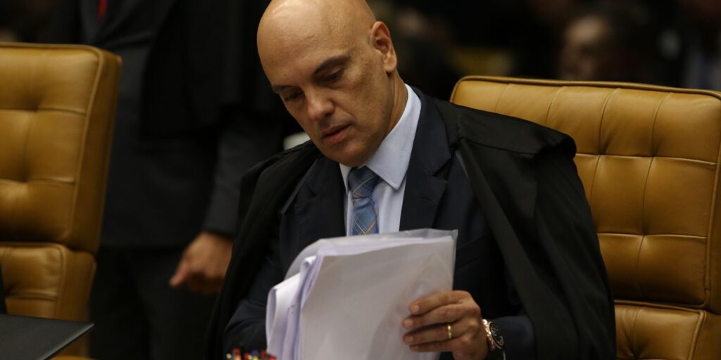 Alexandre de Moraes determines face-to-face testimony from the president