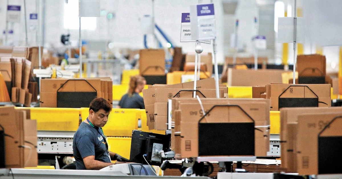 Amazon accused of anti-union practices in New York