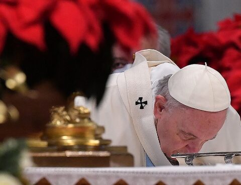 At his first mass of the year, Francis summoned "protect women"