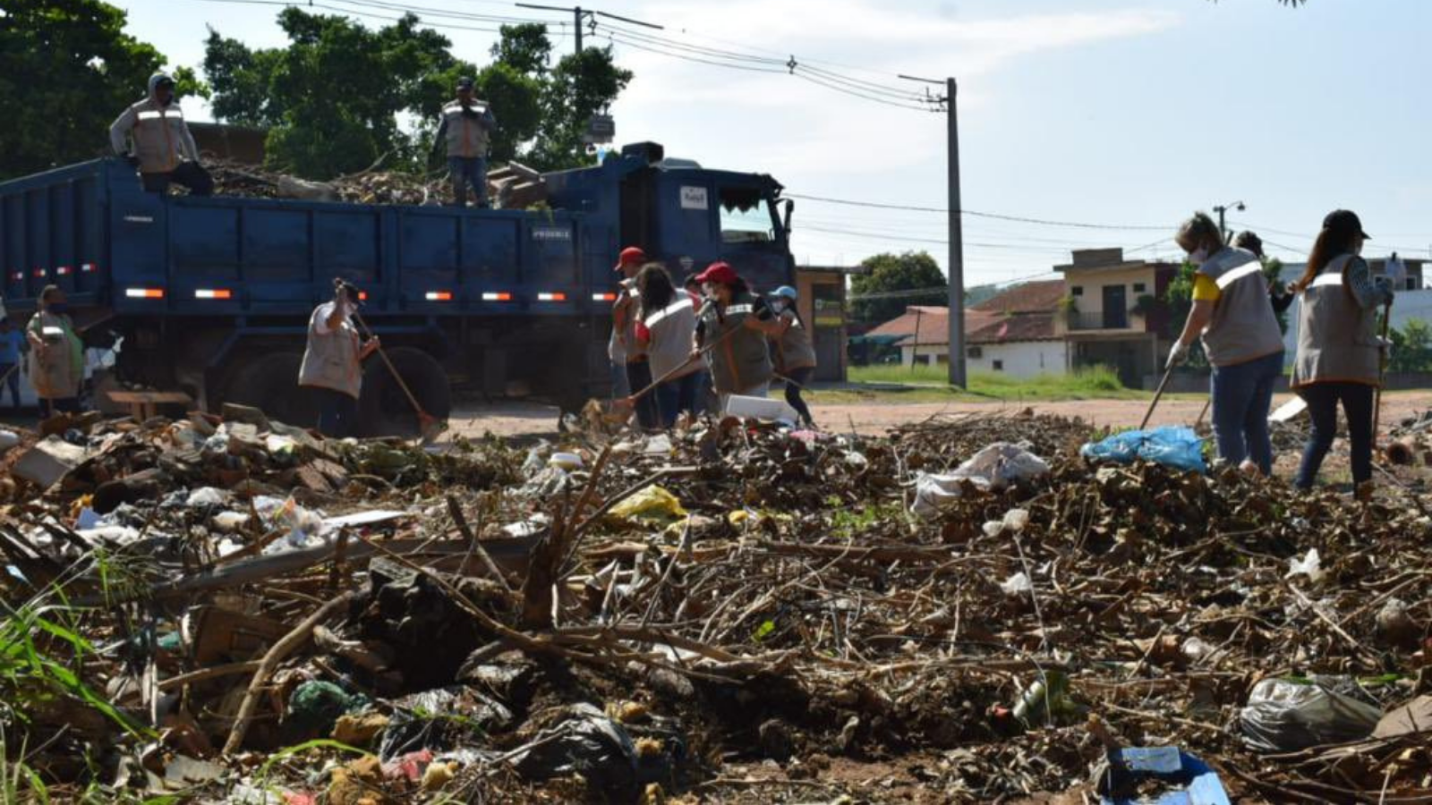 Barrens are used as landfills in Asunción