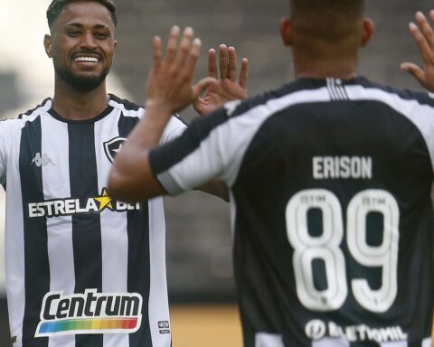 Botafogo seals first victory in Carioca by beating Bangu 2-0