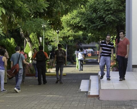 Juventud nicaragüense, Presupuesto de UCA y Ucatse