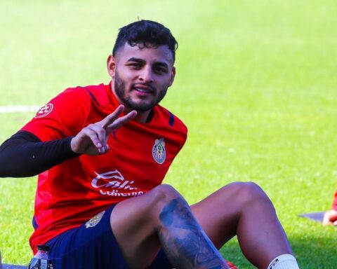 Chivas gives in to the demands of Alexis Vega and would double his salary