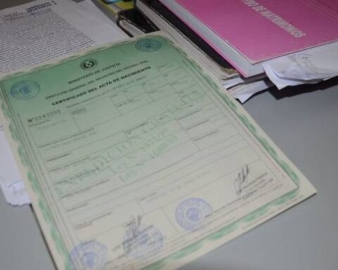 Civil Registry enables special hours for the issuance of birth certificates