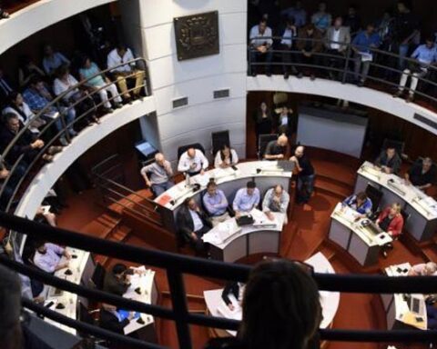 Coalition councilors blocked IDB loan to Montevideo City Council and must renegotiate