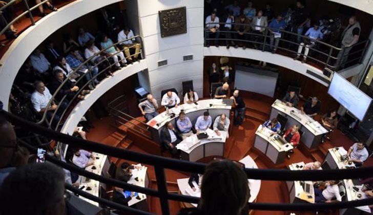 Coalition councilors blocked IDB loan to Montevideo City Council and must renegotiate