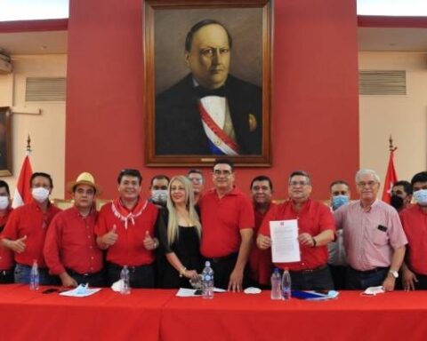 Colorados reject alliance with the opposition and support the Peña-Alliana duo