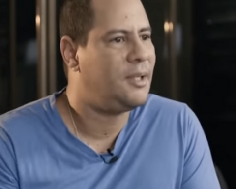 Cuban musician Israel Rojas feels "stigmatized" for supporting the regime