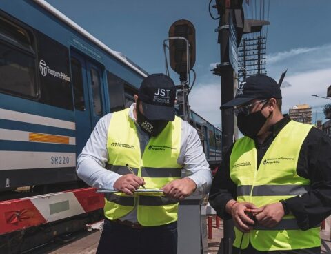 Due to repeated accidents, they recommend precautions at a level crossing in Ciudadela