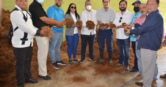 Feda opens a coconut substrate processing plant in Nagua