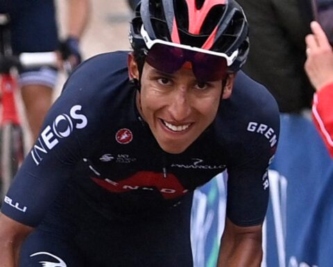 Health of Egan Bernal continues to evolve positively
