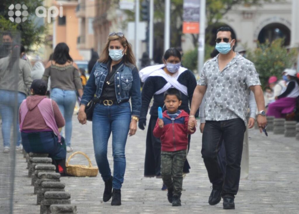 El mayor gasto de las familias no significa que se haya superado la crisis. Antes de la COVID-19 ya había estancamiento económico.