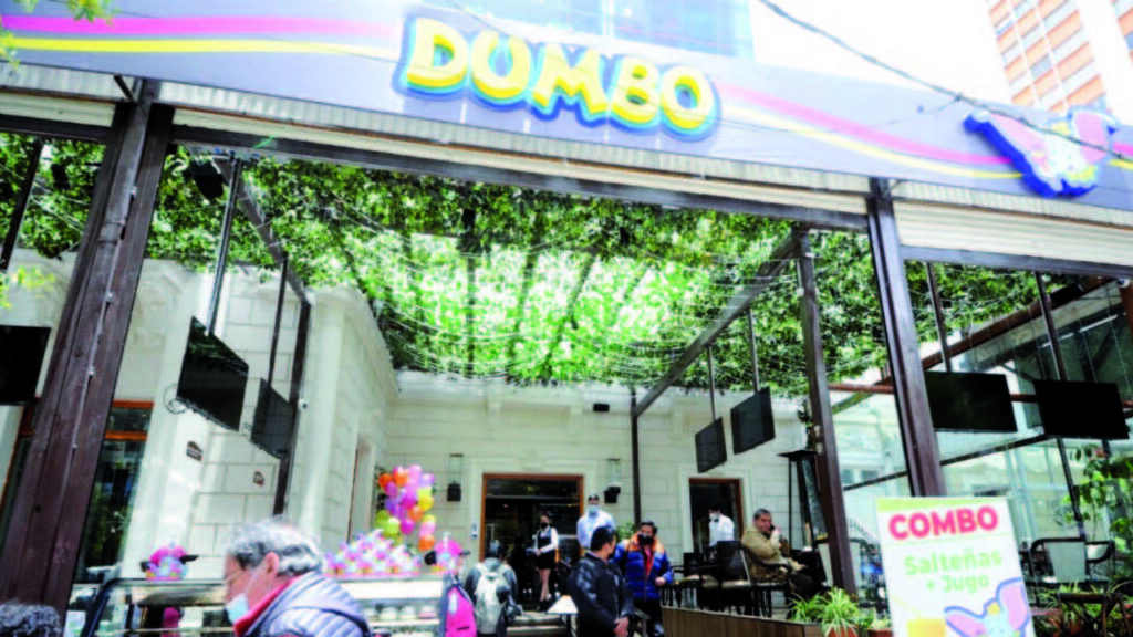 It was born as an ice cream parlor and today Dumbo has a five-story building in El Prado