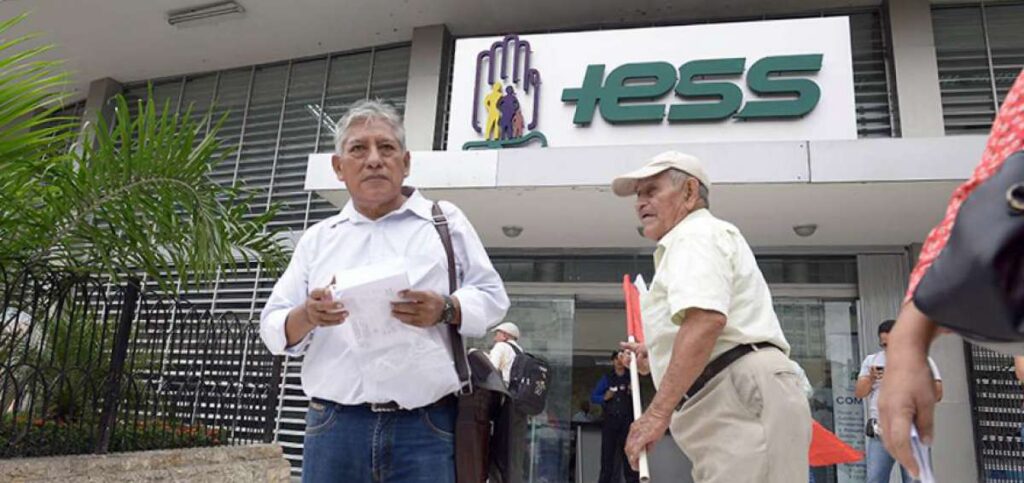 APORTE. La jubilación del IESS no alcanza para cubrir todos los gastos que un adulto mayor tiene.