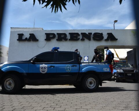 toma policial La Prensa