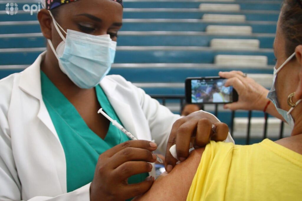 Pie de foto. PANDEMIA. No se ha comprobado que las variantes eviten el efecto de la vacuna contra la Covid-19.