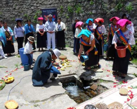 Costumbres. El Tumarina es una de las ceremonias principales del Pawkar Raymi.