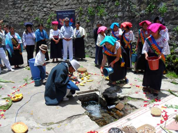 Costumbres. El Tumarina es una de las ceremonias principales del Pawkar Raymi.