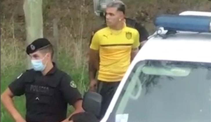 Police detain Peñarol player Nicolás Schiappacasse with a 9-millimeter pistol