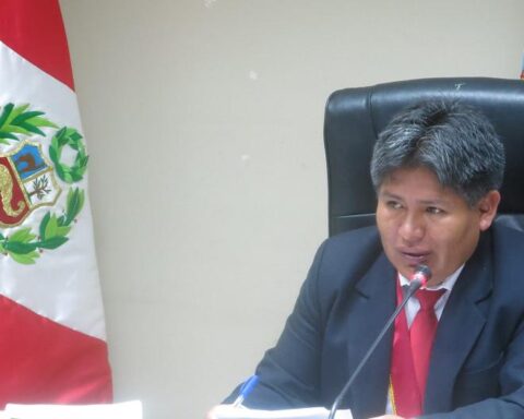 Regional councilors of Huancavelica have to "beg" for a budget to supervise