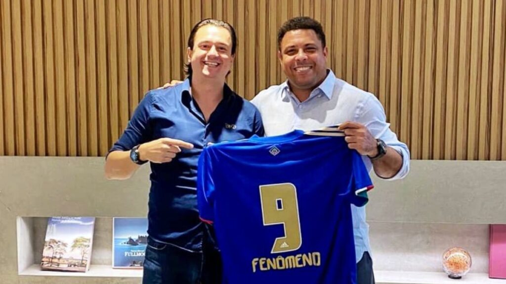 Ronaldo se estrena como dueño del Cruzeiro con una goleada