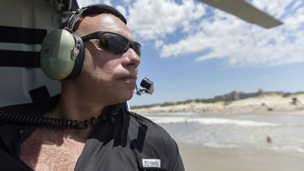 Sergio Berni's explanation for his helicopter flight over Villa Gesell beach