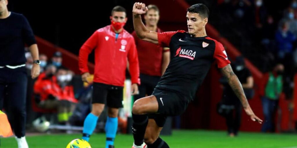 Sevilla player Érik Lamela, Puskas 2021 award