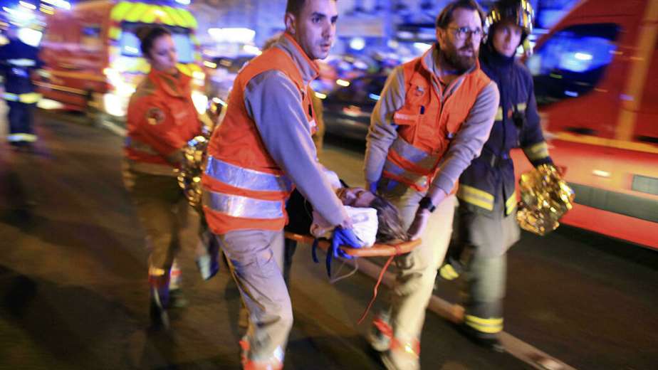 Surgeon tries to sell an X-ray of a wound in the Bataclan attack