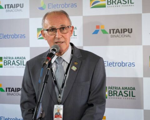 The Brazilian director of the Itaipu hydroelectric plant resigns