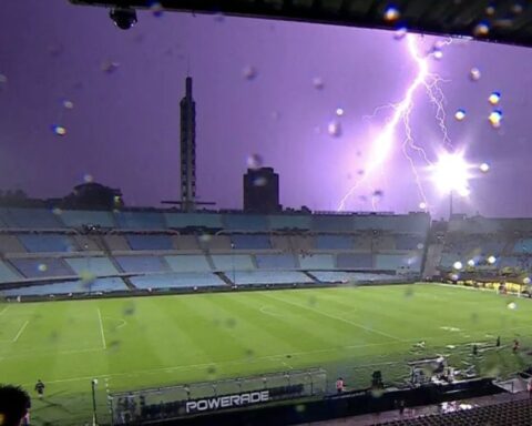 El Peñarol-Nacional se suspende por el tiempo