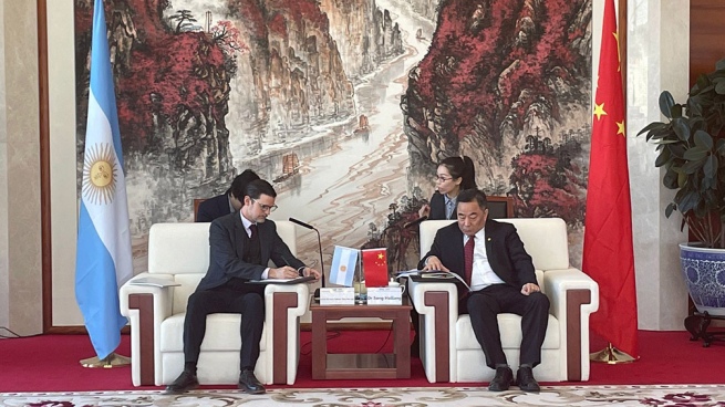 The agreement with China advances for the construction of the Kirchner and Cepernic dams
