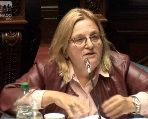 The multi-colored coalition has a "common denominator": prevent the FA from winning in 2024, says Bianchi