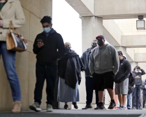 There are already more than 100,000 active cases of covid in Colombian territory