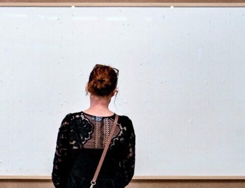 They paid him 72 thousand euros for a work and he delivered 2 blank canvases