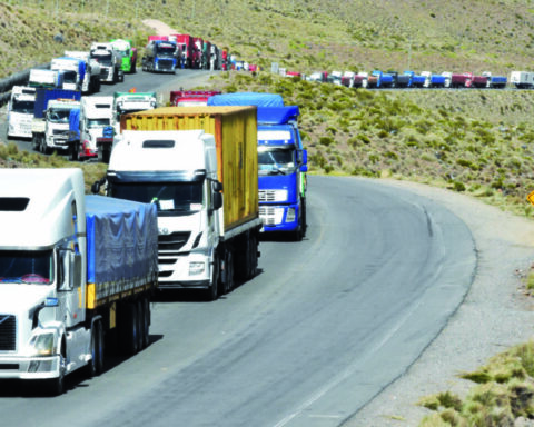 To speed up transit, Chile decides to accept covid tests from Bolivia at the border