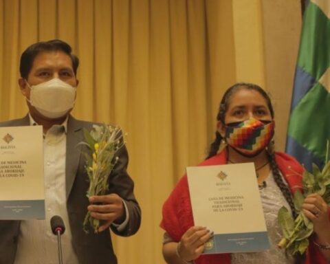 Traditional medicine against covid?  This is the guide that Bolivia launched