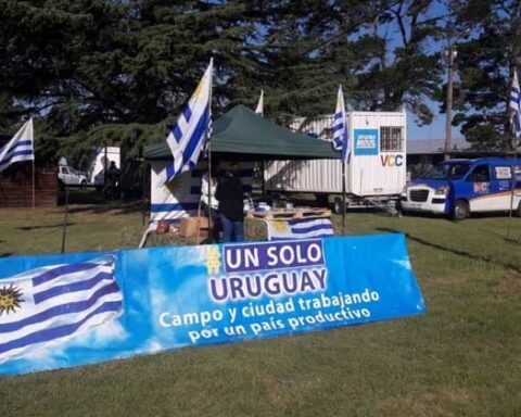 Un Solo Uruguay launches book and plans new mobilization in Durazno