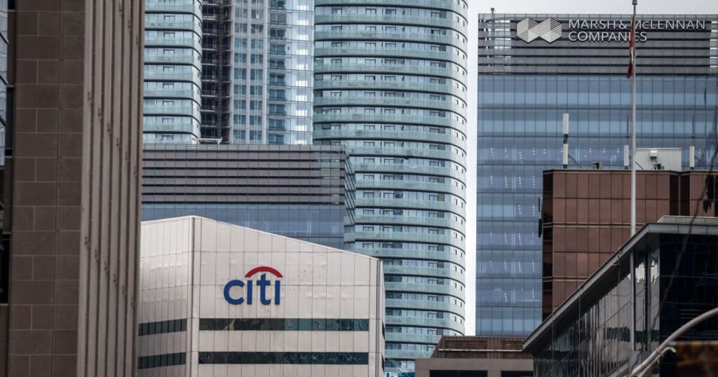 What taxes will Citigroup pay for the sale of Banamex?