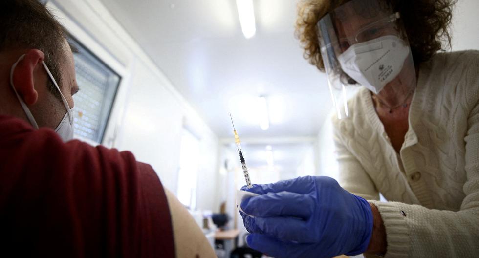 When should I get vaccinated if I got COVID-19?