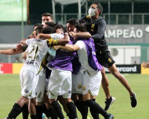 0-1: Guaraní bitter America's debut in 91'