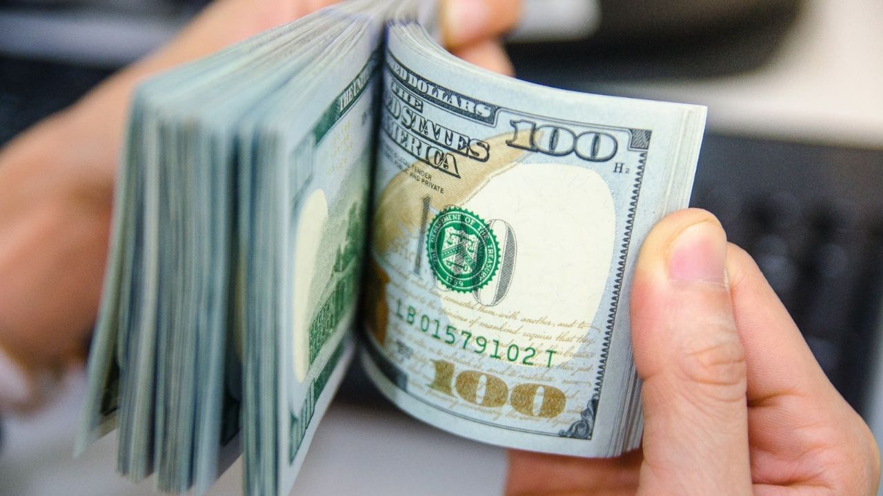 Dollar today: how much is the foreign currency trading for this Sunday, February 27