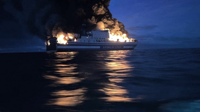 288 people rescued from an Italian ship that caught fire off Greece