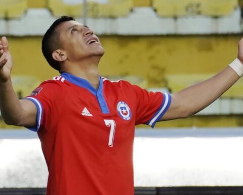 3-2: A 'double' by Alexis fuels Chile's dream