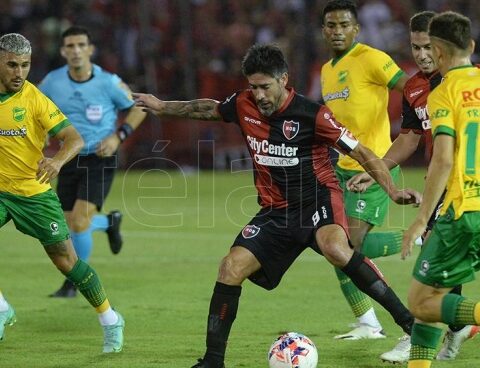 A renewed Newell's beats a demanding Defense and Justice